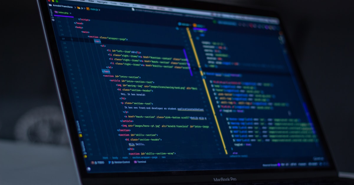 Anthropics kod läckte och communityn byggde om allt på en dag – ai-automation